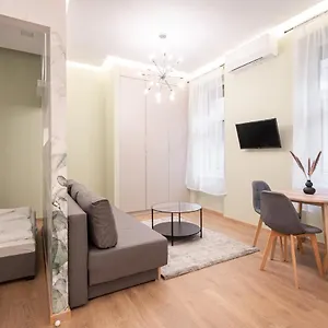 Appartamento Kl31 - - Klauzal Square By Bqa, Budapest